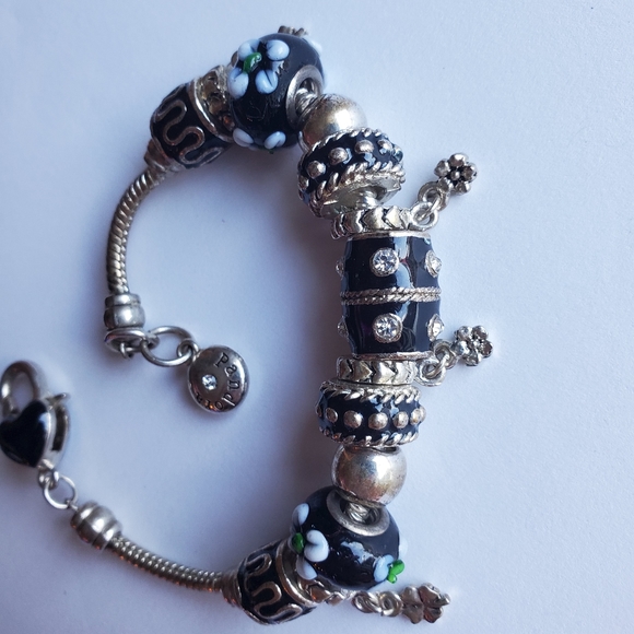 Pandora like bracelet - Picture 2 of 3